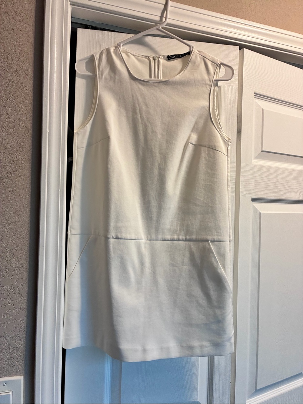 Zara Ivory Sleeveless Shift Dress